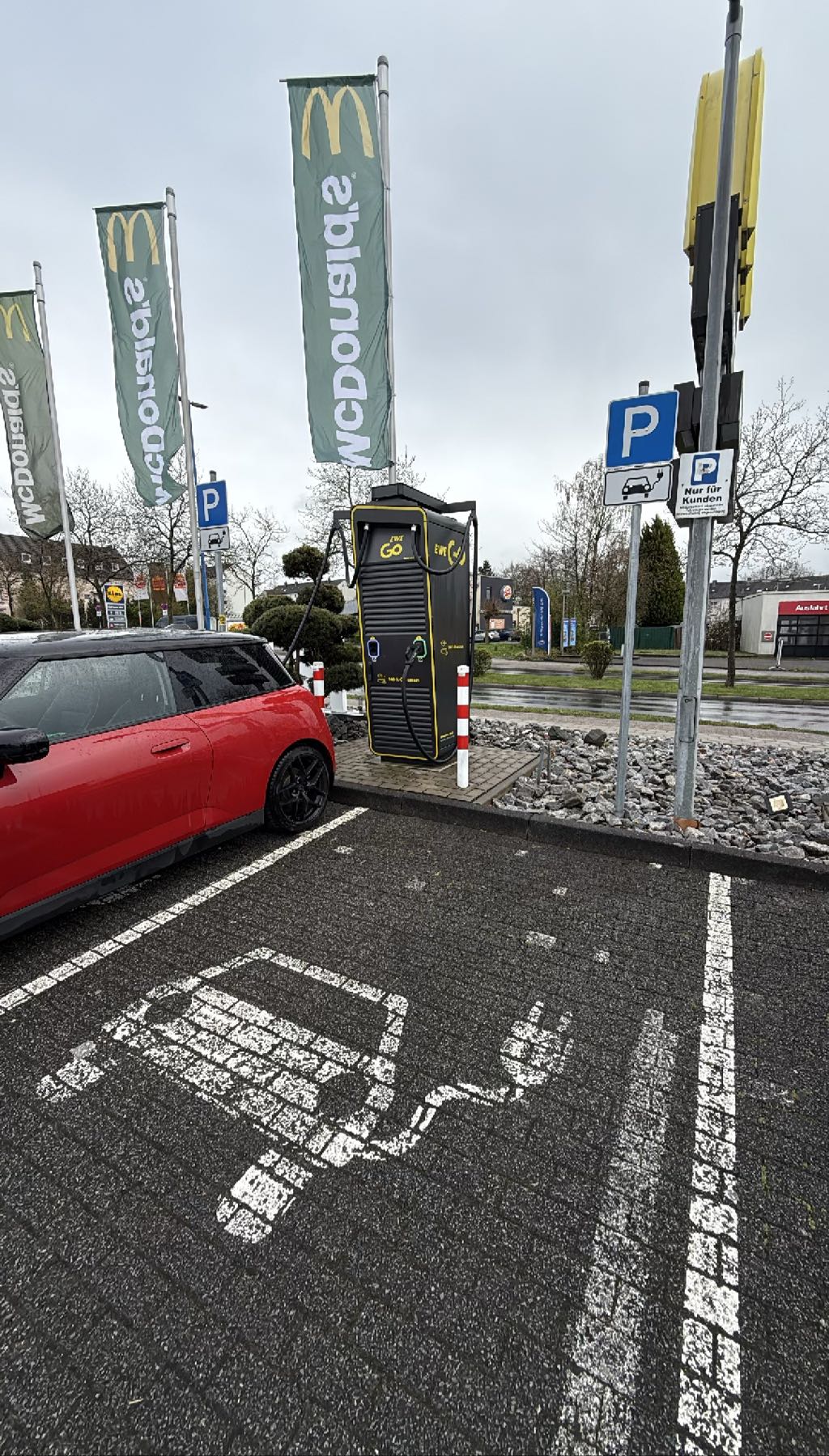 DE*2GO*EMCD0553*1A DE2GOEMCD05531A2 - Heiligenhauser Straße 82 42549 Velbert