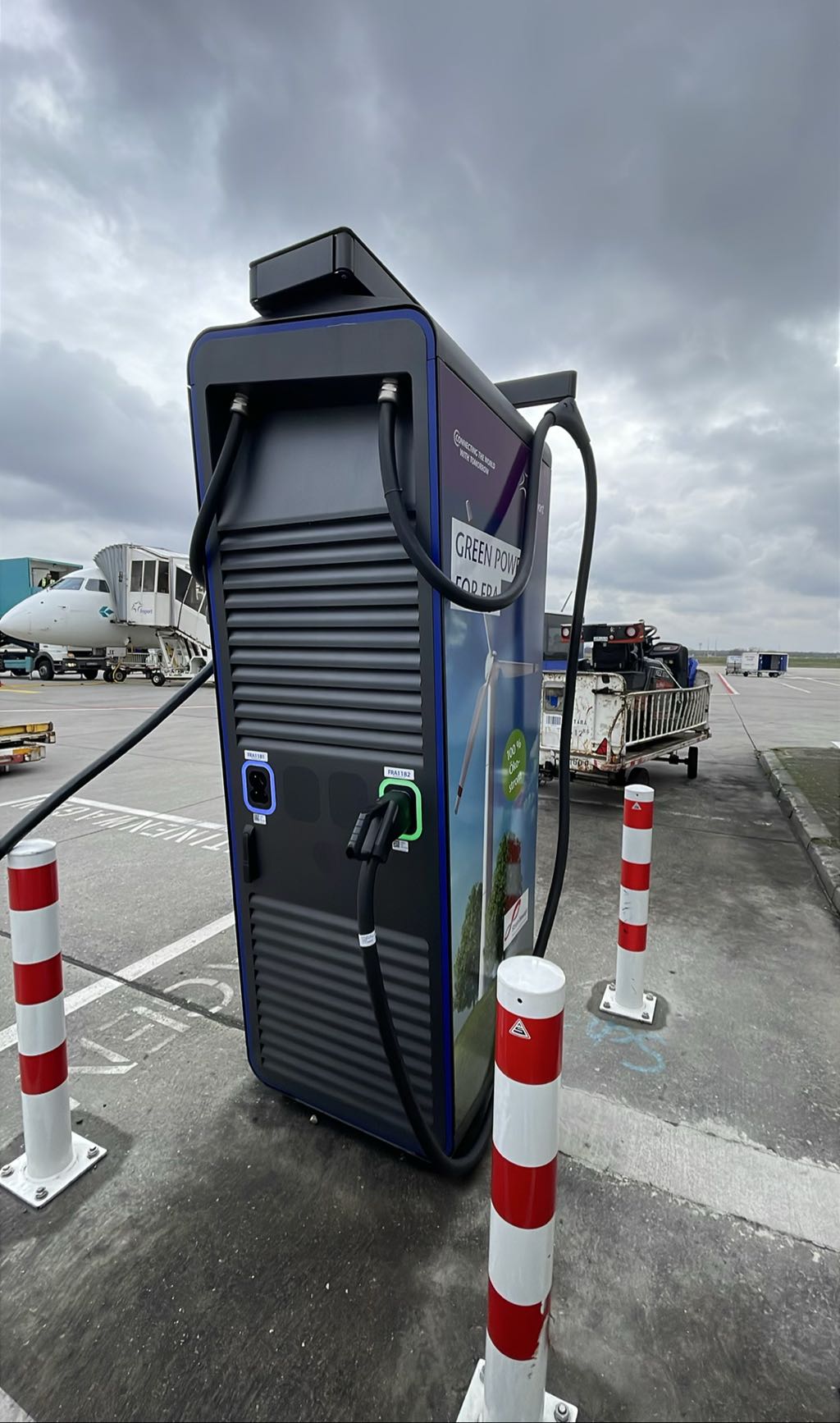 DE*FRA*EIGUDE*FRA118 FRA1182 - Flugzeugposition V 118 60549 Frankfurt am Main