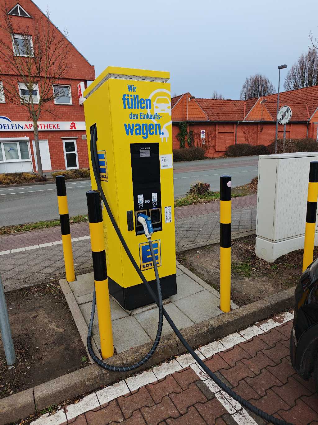 DE*384*E*032383CS0002 DE*384*E*032383CS0002*3 - Otto-Hahn-Str. 19 59557 Lippstadt