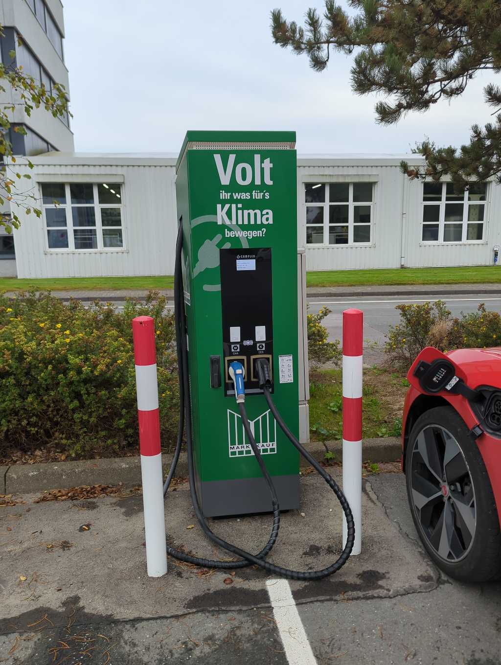 DE*384*E*057953CS0002 DE*384*E*057953CS0002*3 - Försterweg 43 32683 Barntrup