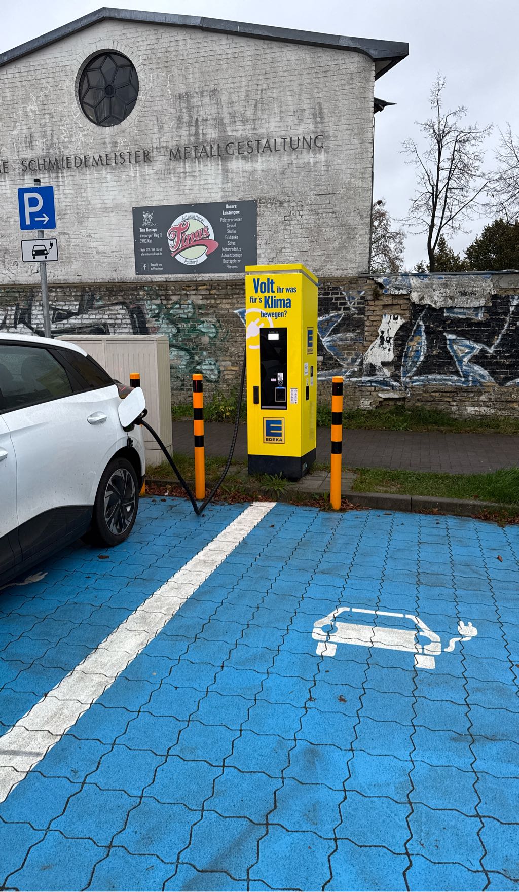 Ladepunkt DE*384*E*162595CS0001 DE*384*E*162595CS0001*2 - Hamburger Chaussee 178 24113 Kiel DE*384*E*162595CS0001 DE*384*E*162595CS0001*2 - Hamburger Chaussee 178 24113 Kiel