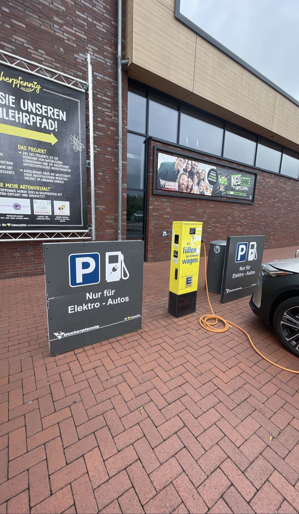 Ladepunkt DE*384*E*165050CS0001 DE*384*E*165050CS0001*1 - Heisenbergstraße 14 30627 Hannover DE*384*E*165050CS0001 DE*384*E*165050CS0001*1 - Heisenbergstraße 14 30627 Hannover