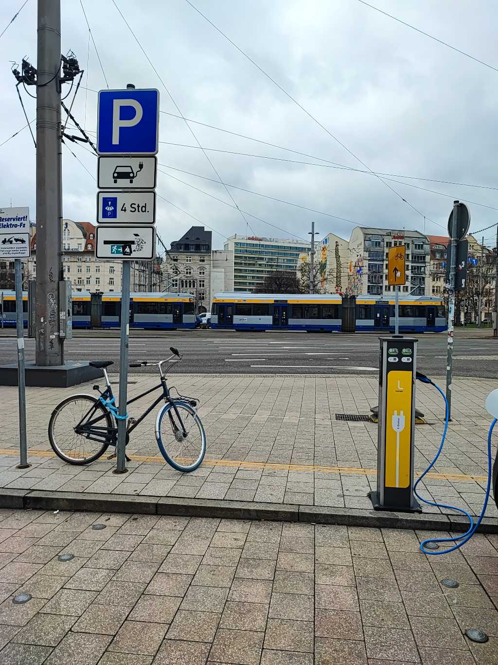 DE*961*E0341*0002 DE*961*E0341*0002 - Willy-Brandt-Platz 7 04109 Leipzig