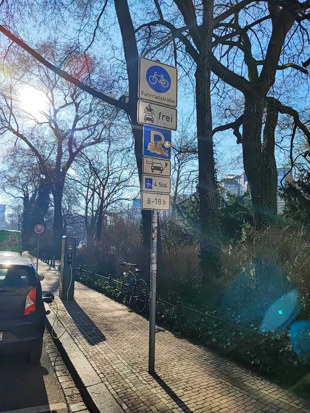 DE*961*E0341*0011 DE*961*E0341*0011 - Dittrichring 16 04109 Leipzig