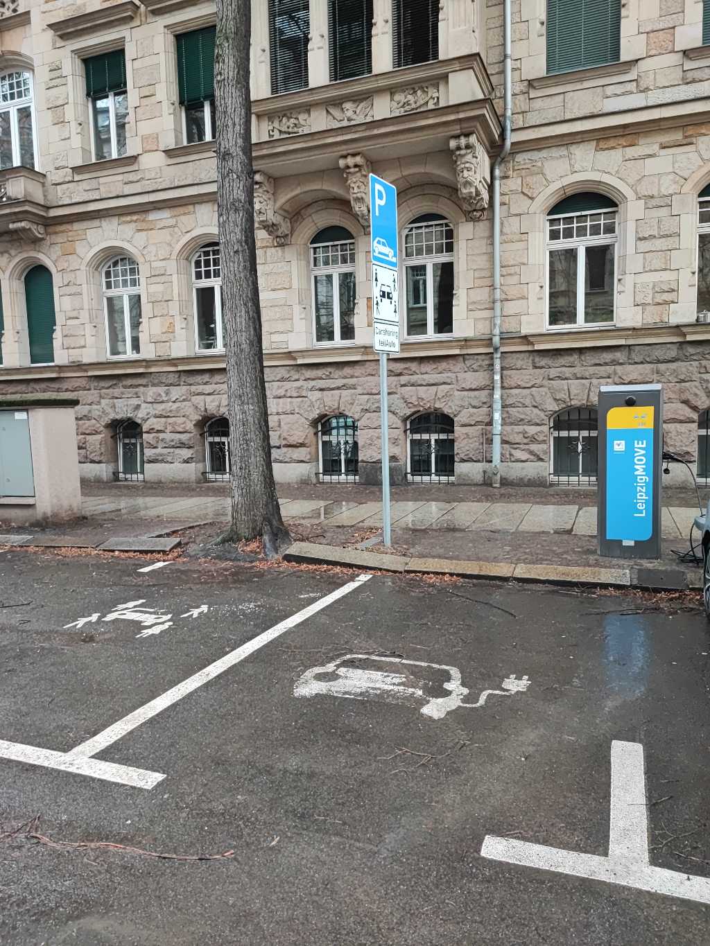 DE*961*E0341*0216 DE*961*E0341*0216 - Waldstraße 52-54 04105 Leipzig