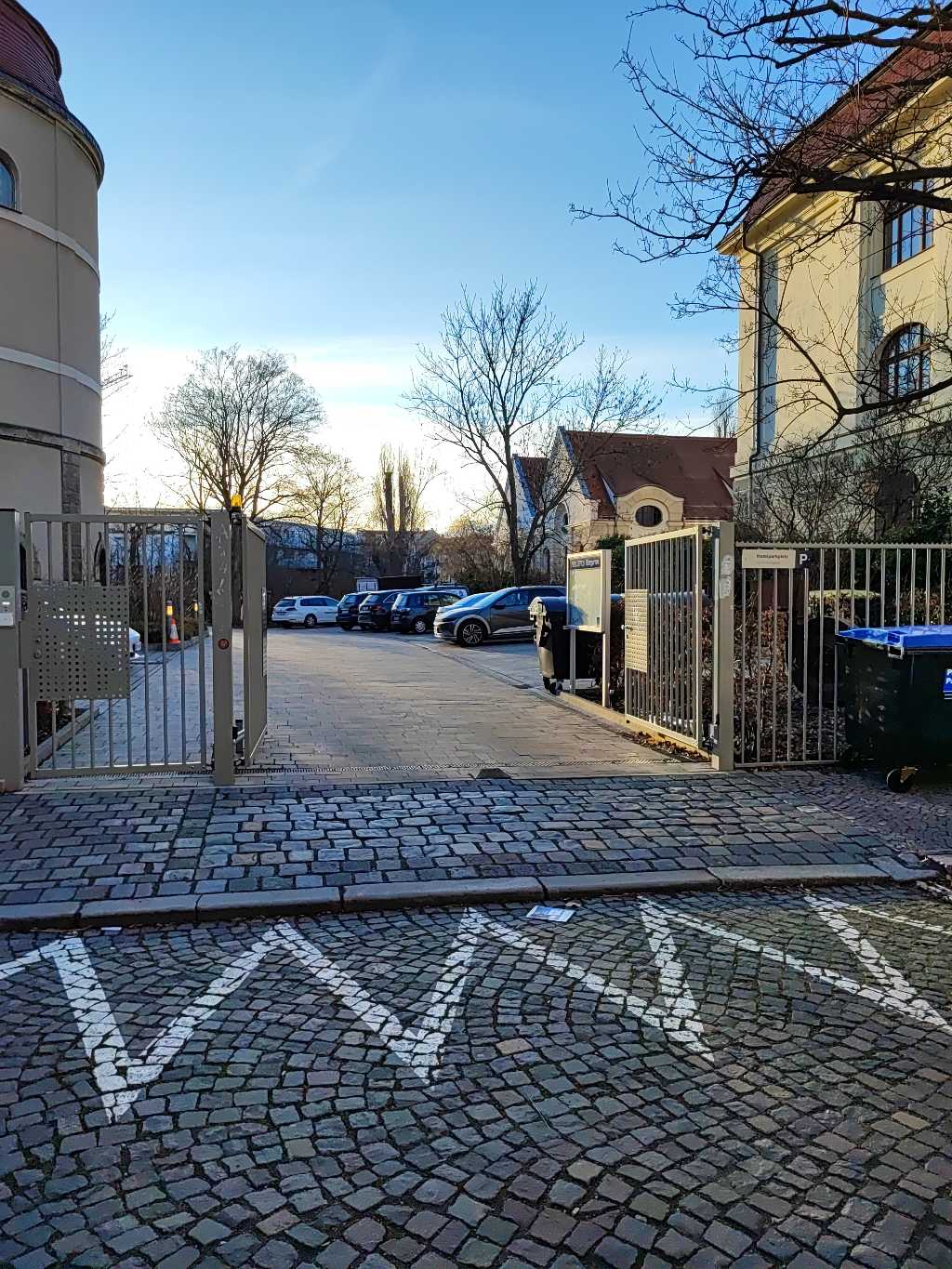 DE*961*E0341*0253 DE*961*E0341*0253 - Helmholtzstr. 17 04177 Leipzig