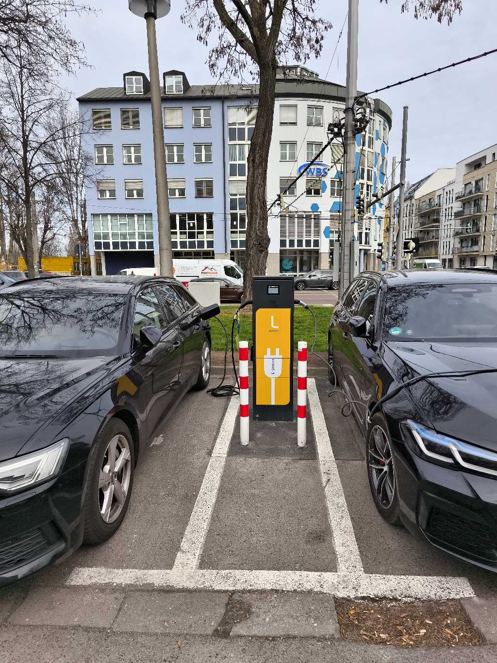 DE*961*E0341*1318 DE*961*E0341*1318*2 - Friedrich-Ebert-Straße 51 04109 Leipzig