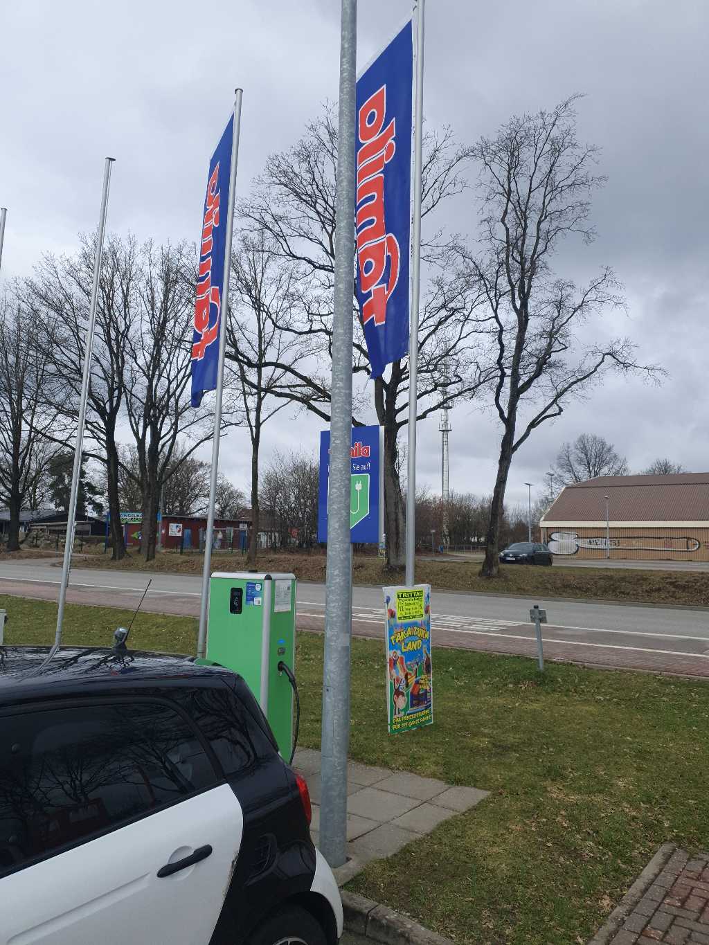 Charging Point DE*BDO*E585783678 DE*BDO*E585783678*1 - Großenseer 7b 22946 Trittau DE*BDO*E585783678 DE*BDO*E585783678*1 - Großenseer 7b 22946 Trittau