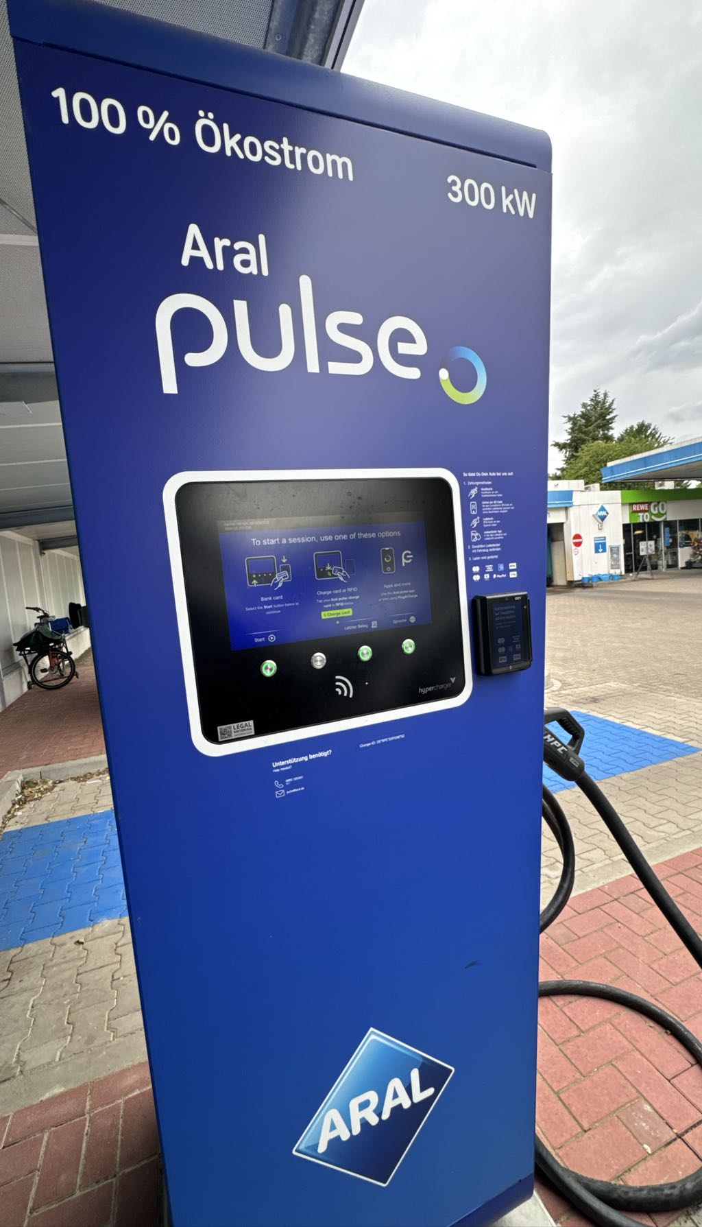 DE*BPE*E0FG98*01 DE*BPE*E0FG98*01*03 - Rahlstedter Straße 87 22149 Hamburg