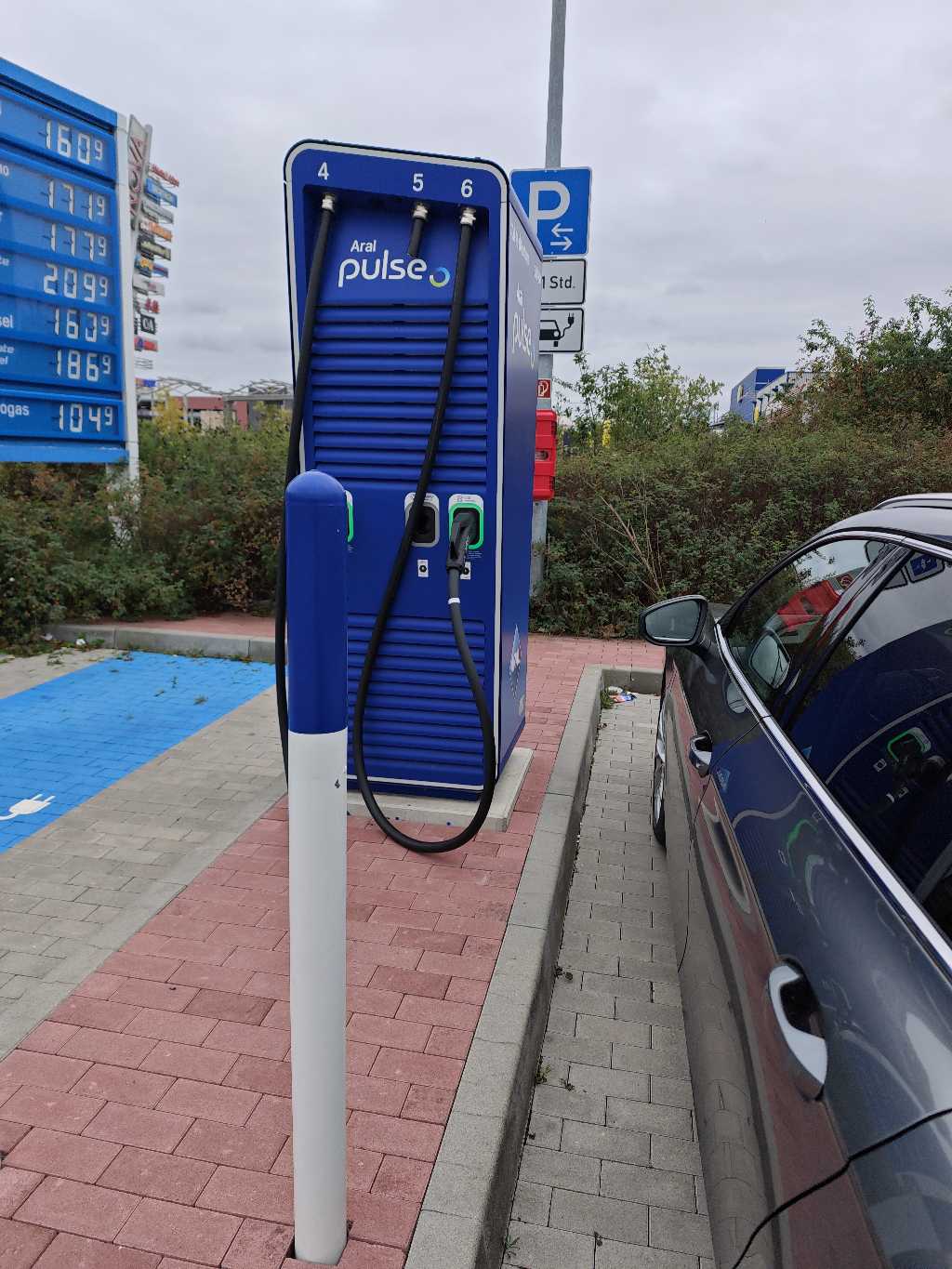 Ladepunkt DE*BPE*E0FL28*02 DE*BPE*E0FL28*02*06 - Nordpark 3 06237 Leuna DE*BPE*E0FL28*02 DE*BPE*E0FL28*02*06 - Nordpark 3 06237 Leuna