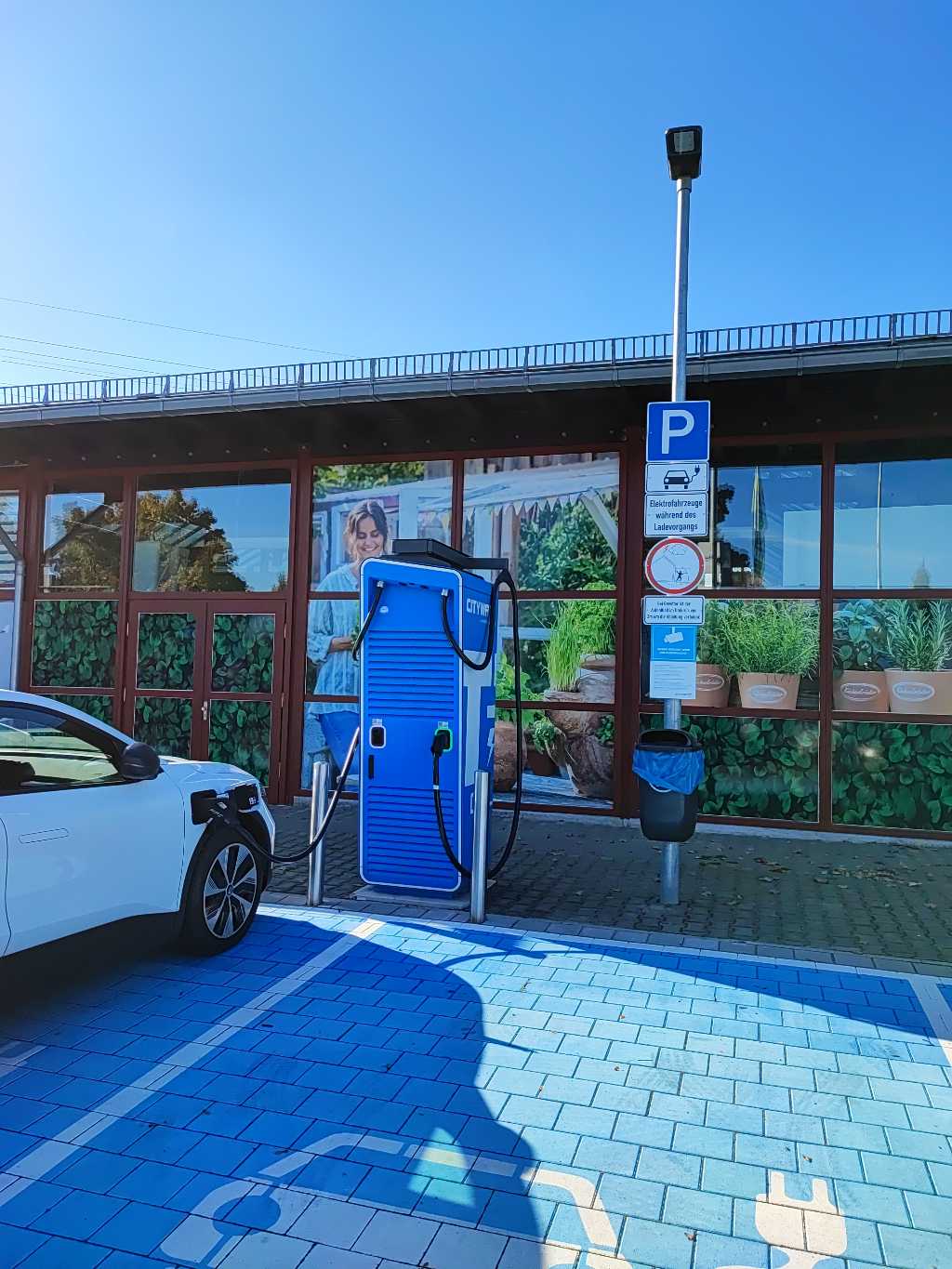 Ladepunkt DE*CIW*E000636 DE*CIW*E000636 - Otto-Schmidt-Straße 2 04425 Taucha DE*CIW*E000636 DE*CIW*E000636 - Otto-Schmidt-Straße 2 04425 Taucha