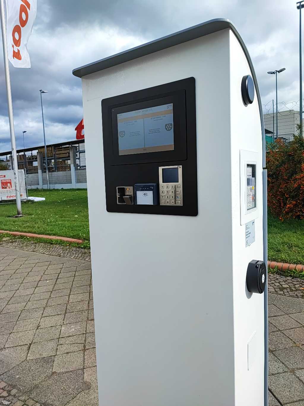 Charging Point DE*EAD*E500026 DE*EAD*E500026 - Gießerstraße 39 04229 Leipzig DE*EAD*E500026 DE*EAD*E500026 - Gießerstraße 39 04229 Leipzig
