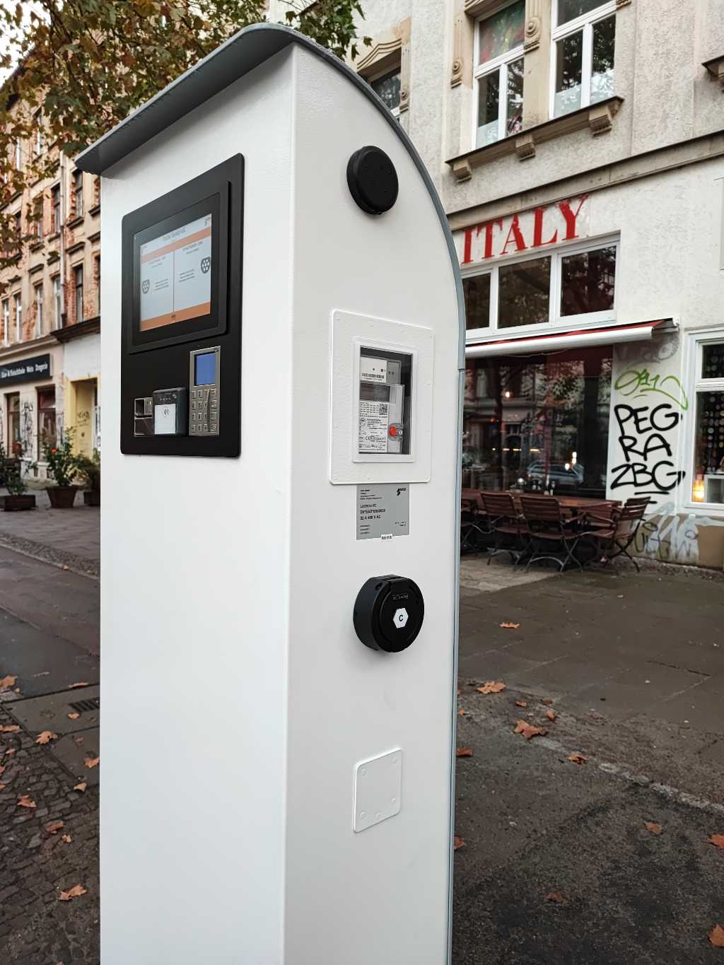 Charging Point DE*EAD*E500028 DE*EAD*E500028 - Karl-Heine-Straße 45 04229 Leipzig DE*EAD*E500028 DE*EAD*E500028 - Karl-Heine-Straße 45 04229 Leipzig