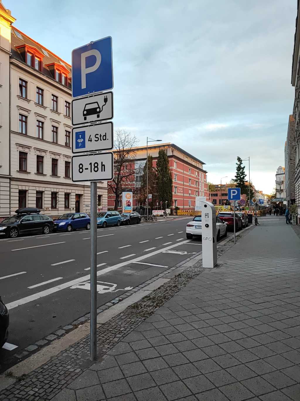 Charging Point DE*EAD*E500030 DE*EAD*E500030 - Industriestraße 43 04229 Leipzig DE*EAD*E500030 DE*EAD*E500030 - Industriestraße 43 04229 Leipzig