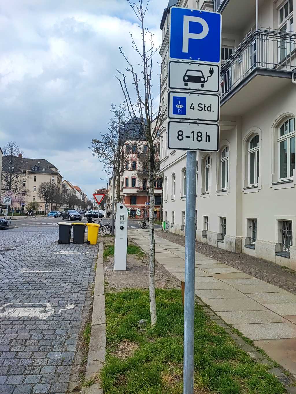 Charging Point DE*EAD*E500047 DE*EAD*E500047 - Fockestraße 21 04275 Leipzig DE*EAD*E500047 DE*EAD*E500047 - Fockestraße 21 04275 Leipzig