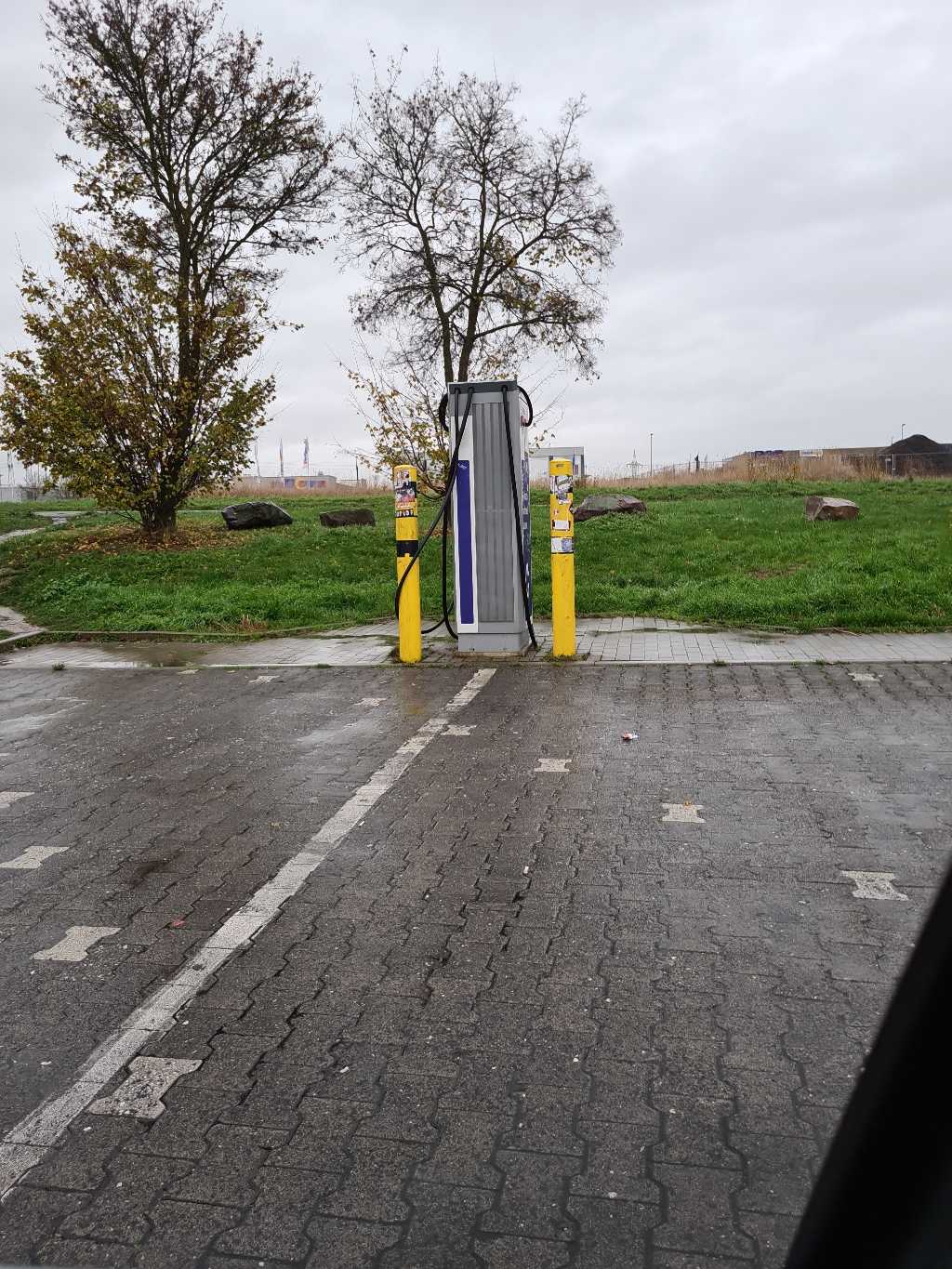 Charging Point DE*EBW*E905084 DE*EBW*E905084*2 - A3, Raststätte Limburg Ost 65549 Limburg an der Lahn DE*EBW*E905084 DE*EBW*E905084*2 - A3, Raststätte Limburg Ost 65549 Limburg an der Lahn