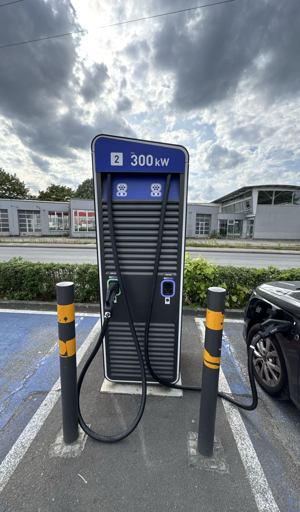 Charging Point DE*EBW*E906689 DE*EBW*E906689*1 - Rugenbarg 252 22549 Hamburg DE*EBW*E906689 DE*EBW*E906689*1 - Rugenbarg 252 22549 Hamburg