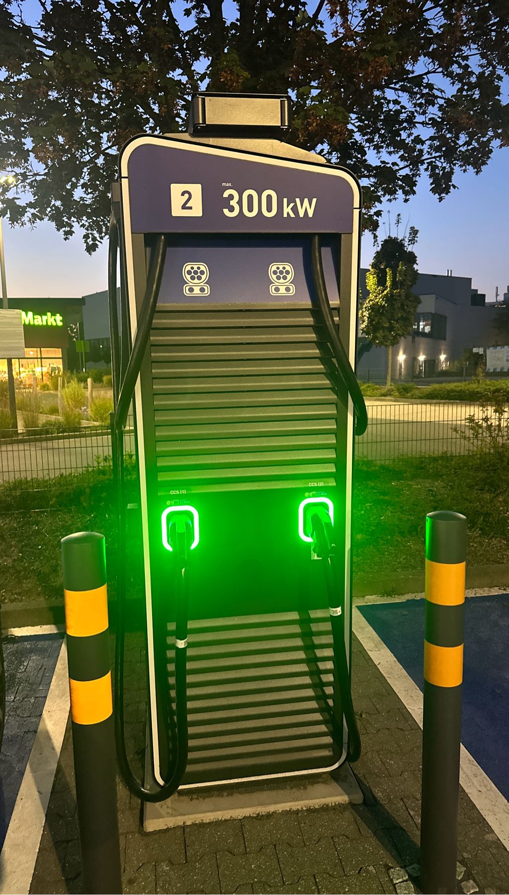 DE*EBW*E909414 DE*EBW*E909414*2 - Nideggener Straße 90 52349 Düren