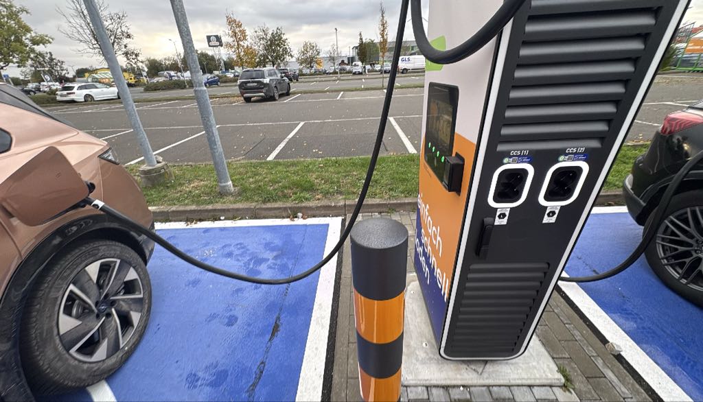 Charging Point DE*EBW*E915188 DE*EBW*E915188*2 - Rodaer Straße 72 07629 Hermsdorf DE*EBW*E915188 DE*EBW*E915188*2 - Rodaer Straße 72 07629 Hermsdorf