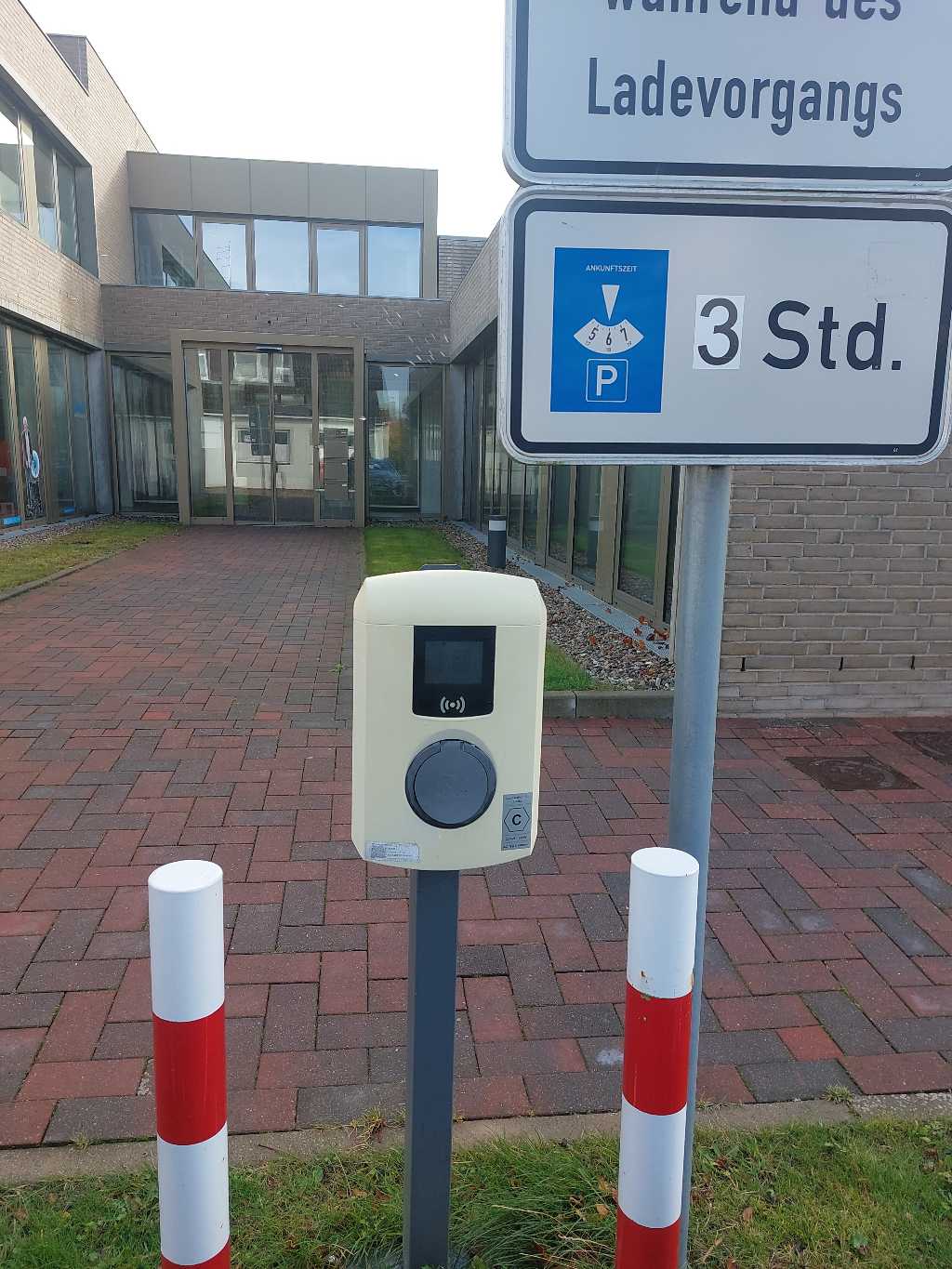 Ladepunkt DE*EDR*E22001667 DE*EDR*E22001667*1 - Westerstraße 30 25761 Büsum DE*EDR*E22001667 DE*EDR*E22001667*1 - Westerstraße 30 25761 Büsum