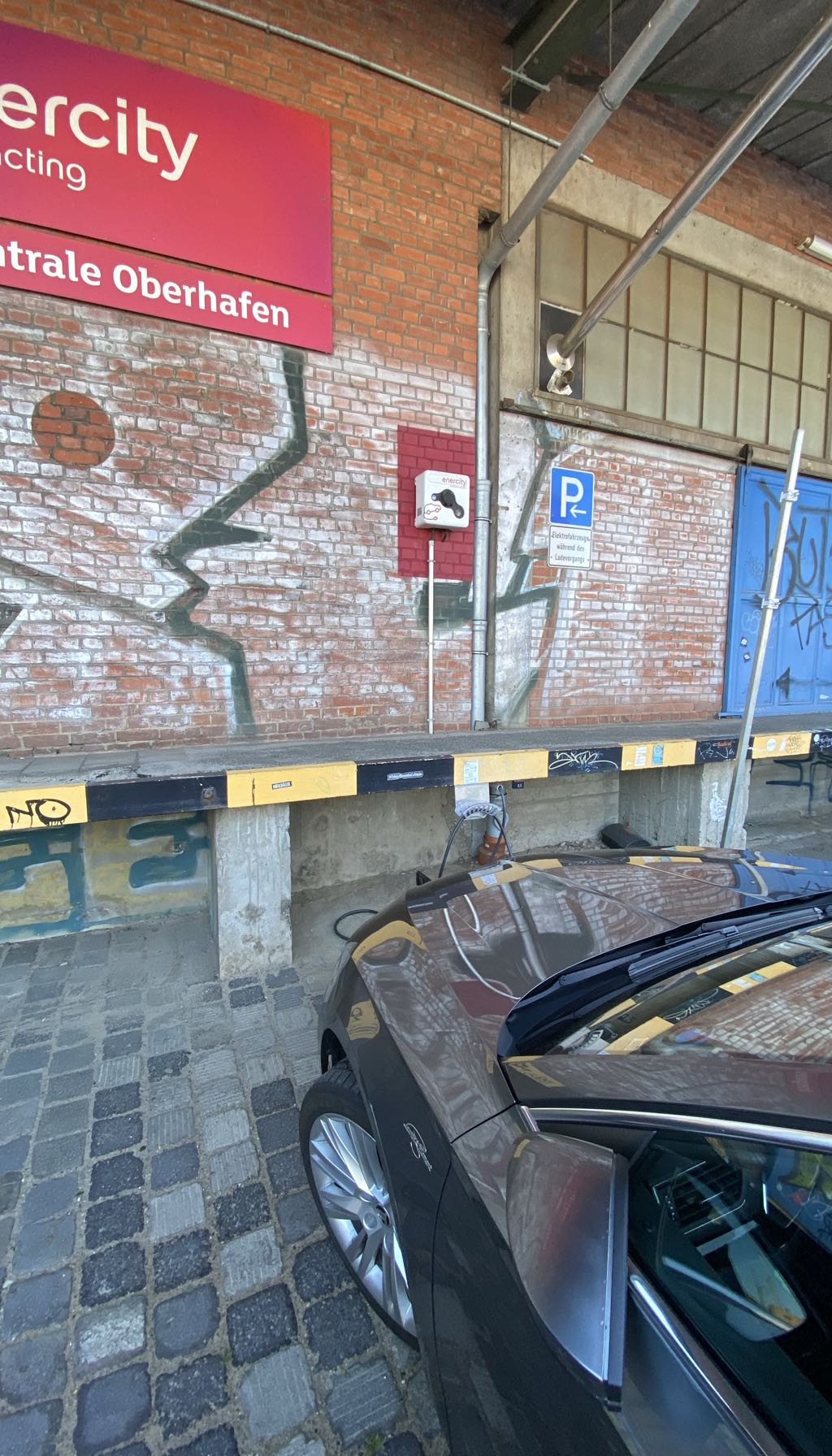 DE*ENC*ELA000044*002*A DE*ENC*ELA000044*002*A - Stockmeyerstraße 41 20457 Hamburg