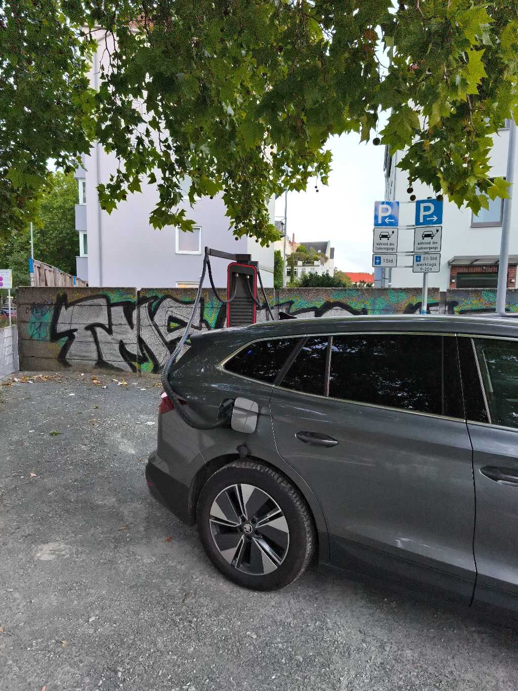 DE*ENC*ELA000416*002*B DE*ENC*ELA000416*002*B - Hamburger Allee - 30161 Hannover