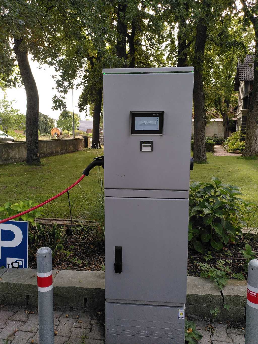 Ladepunkt DE*ENC*ELA000427*001*A DE*ENC*ELA000427*001*A - Sprockhofer Straße 9 30900 Wedemark DE*ENC*ELA000427*001*A DE*ENC*ELA000427*001*A - Sprockhofer Straße 9 30900 Wedemark