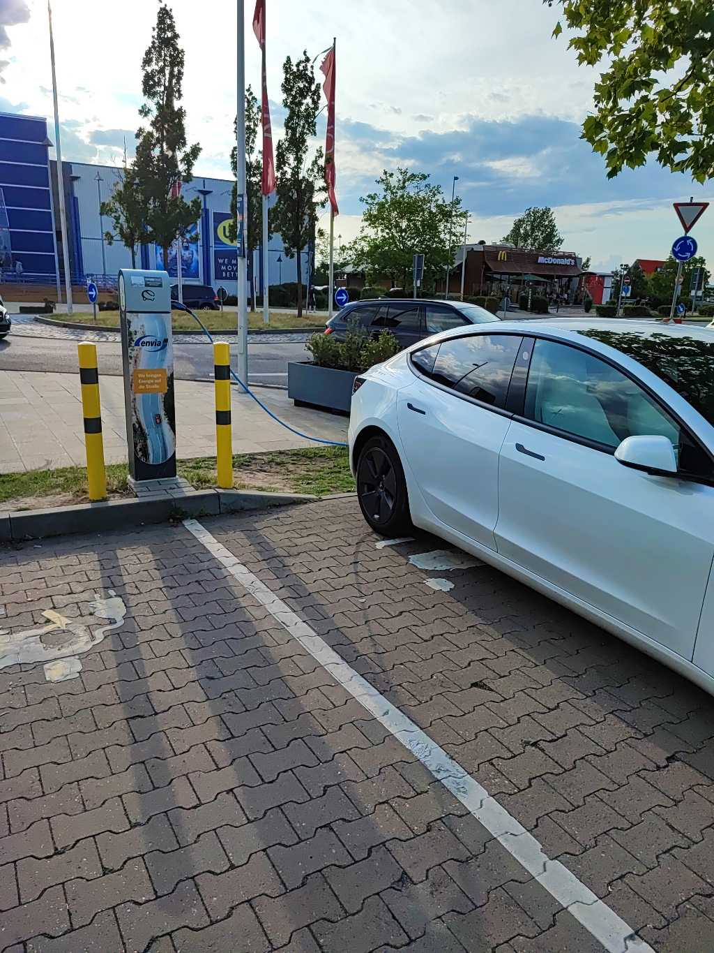 DE*ISE*E0004689 DE*ISE*E0004689 - EKZ Nova 1 06237 Leuna
