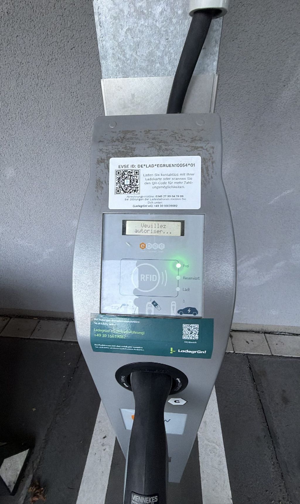 DE*LAD*EGRUEN10054 K0054-1 - Sankt-Apern-Straße 32 ecke Helenstraße 11 50667 Köln