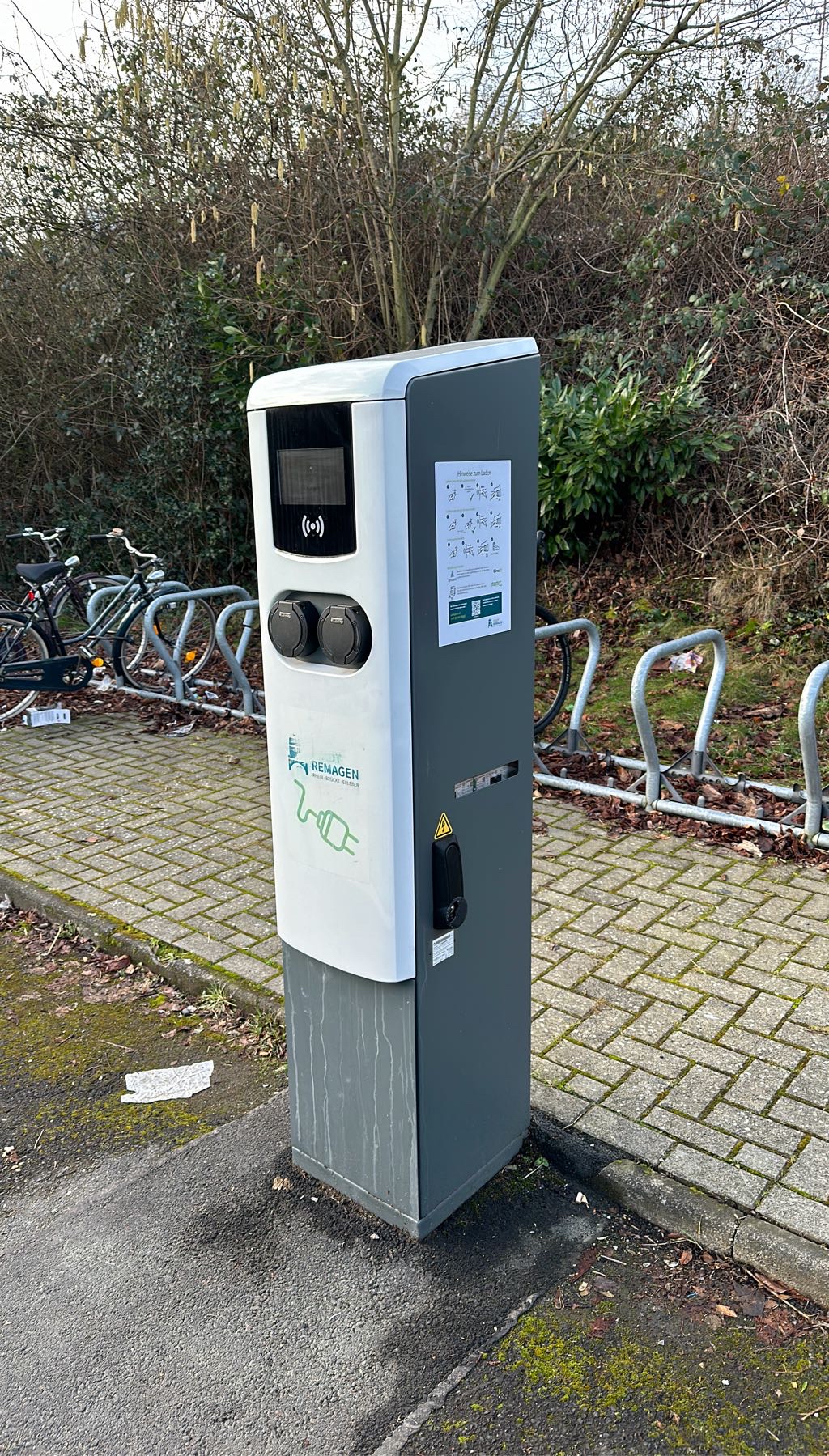 DE*LAD*EGRUEN10076 AW0076-2 - Hauptstraße 32 53424 Remagen