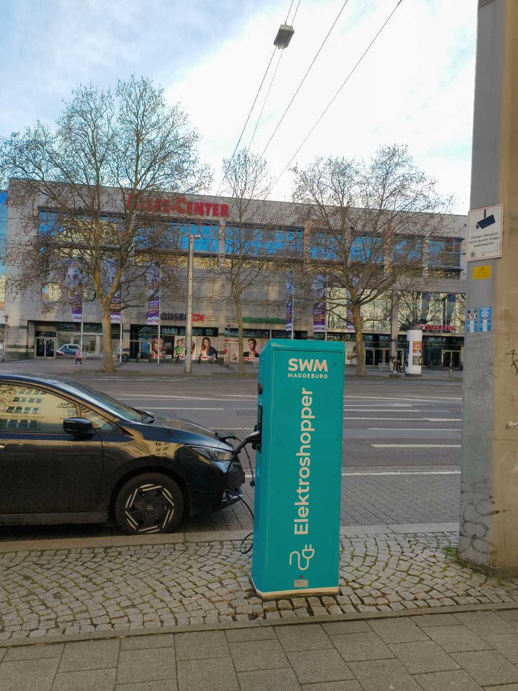 DE*SMD*E12200 1220001 - Ernst-Reuter-Allee 6 39104 Magdeburg