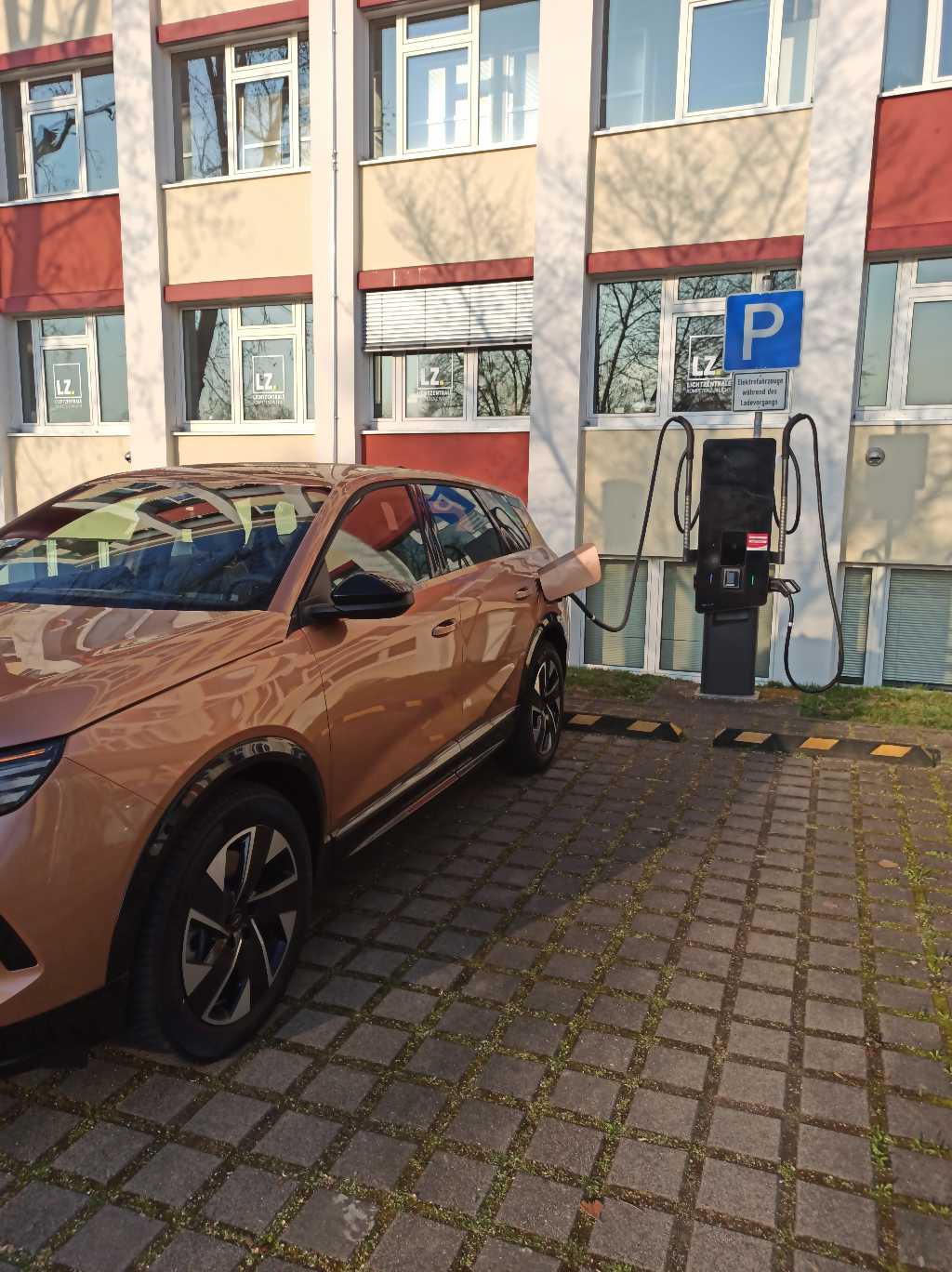 DE*SAE*E6081 60812 - Scharfenberger Straße 66 01139 Dresden