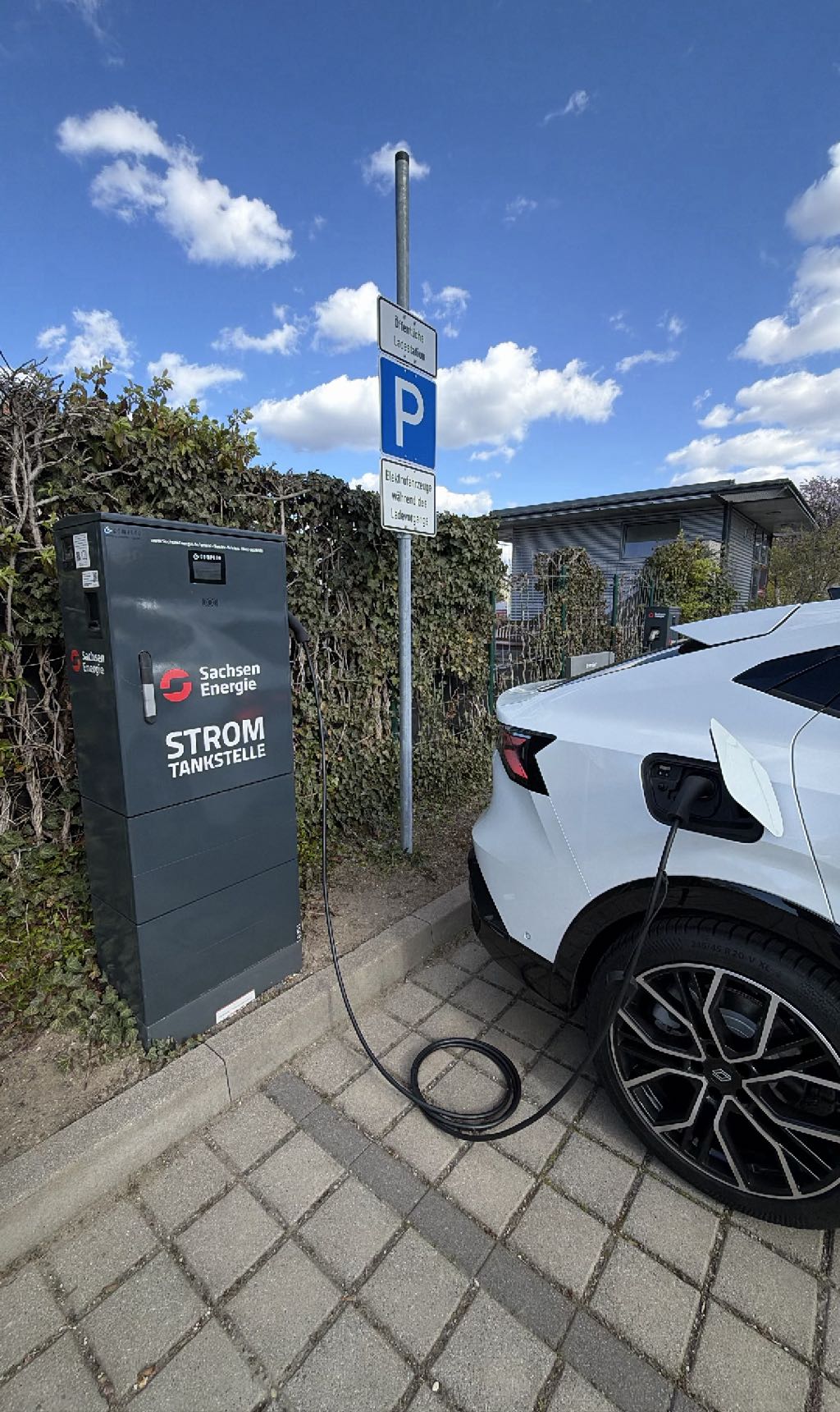 DE*SAE*E6351 63512 - Scharfenberger Str. 152 01139 Dresden