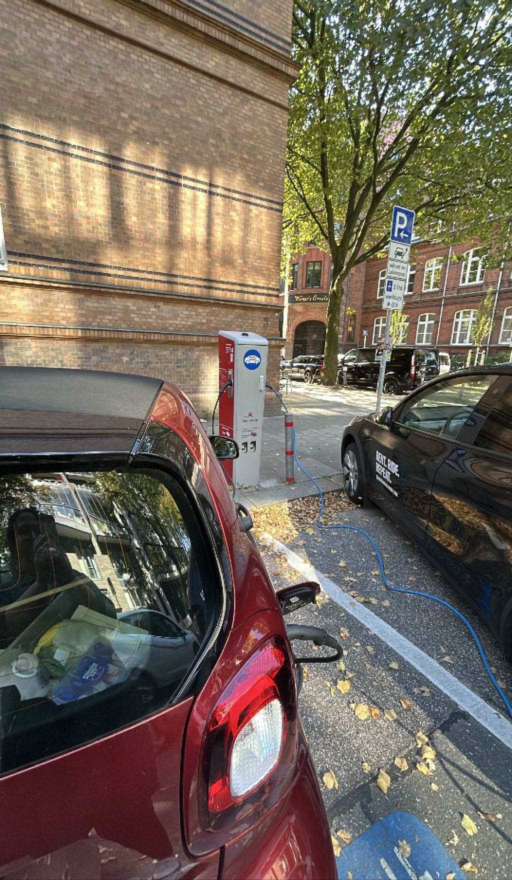 DE*HHM*E371 3715 - Flora-Neumann-Straße 3 20357 Hamburg