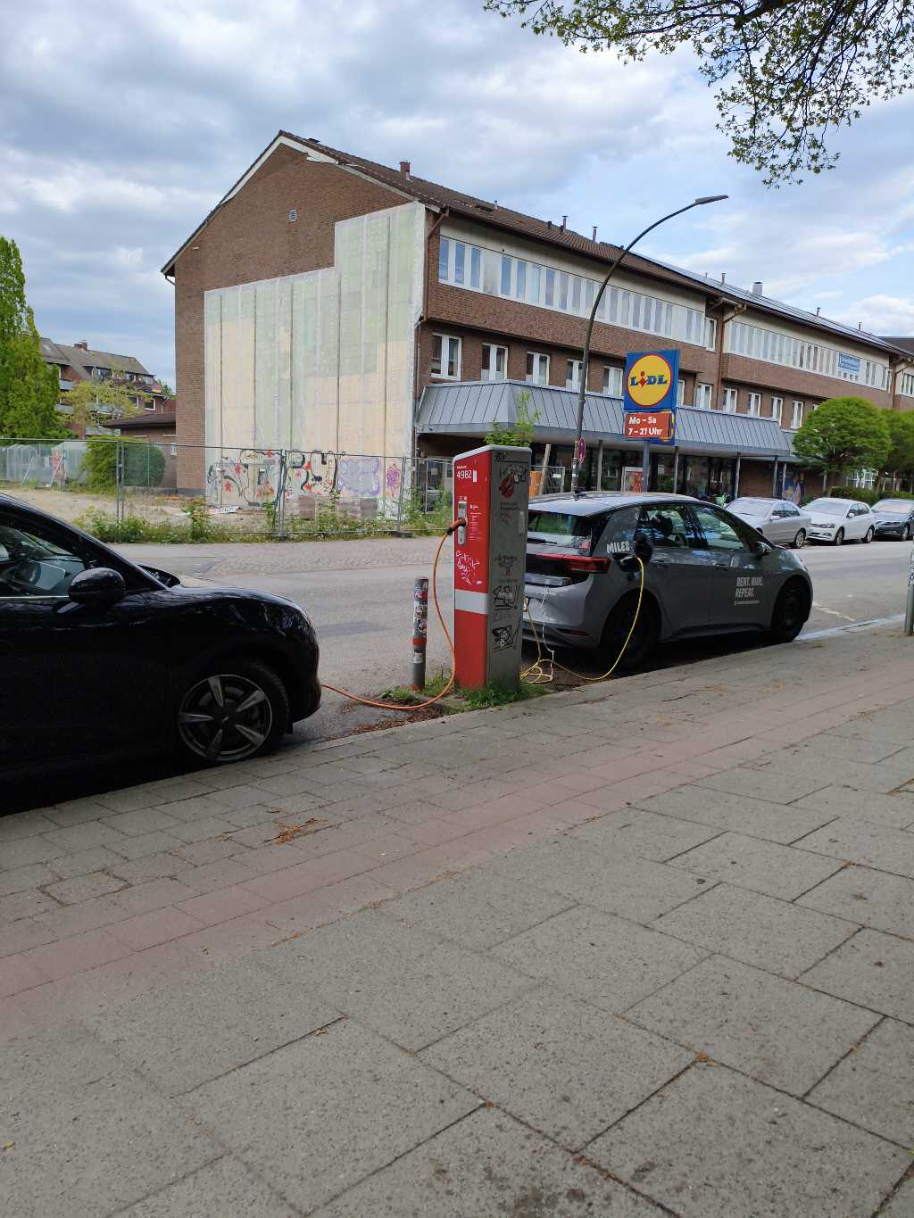 DE*HHM*E498 4982 - Eidelstedter Weg 28 20255 Hamburg