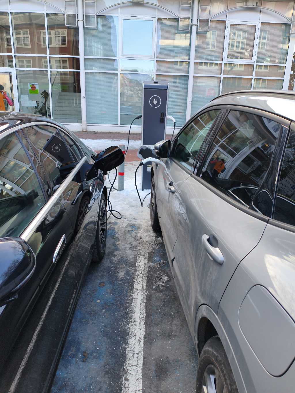 DE*HHM*E670 6704 - Harburger Rathausstraße 37 21073 Hamburg