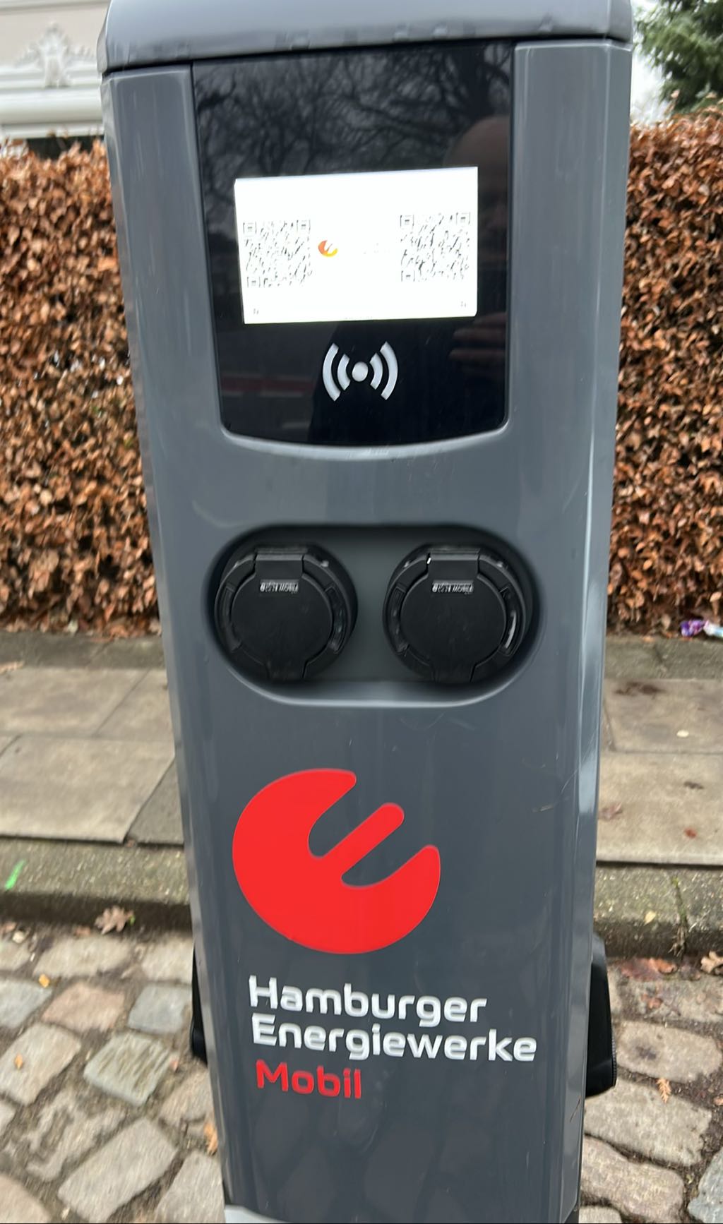 DE*HHM*E8106 81062 - Lohbrügger Landstraße 64 21031 Hamburg