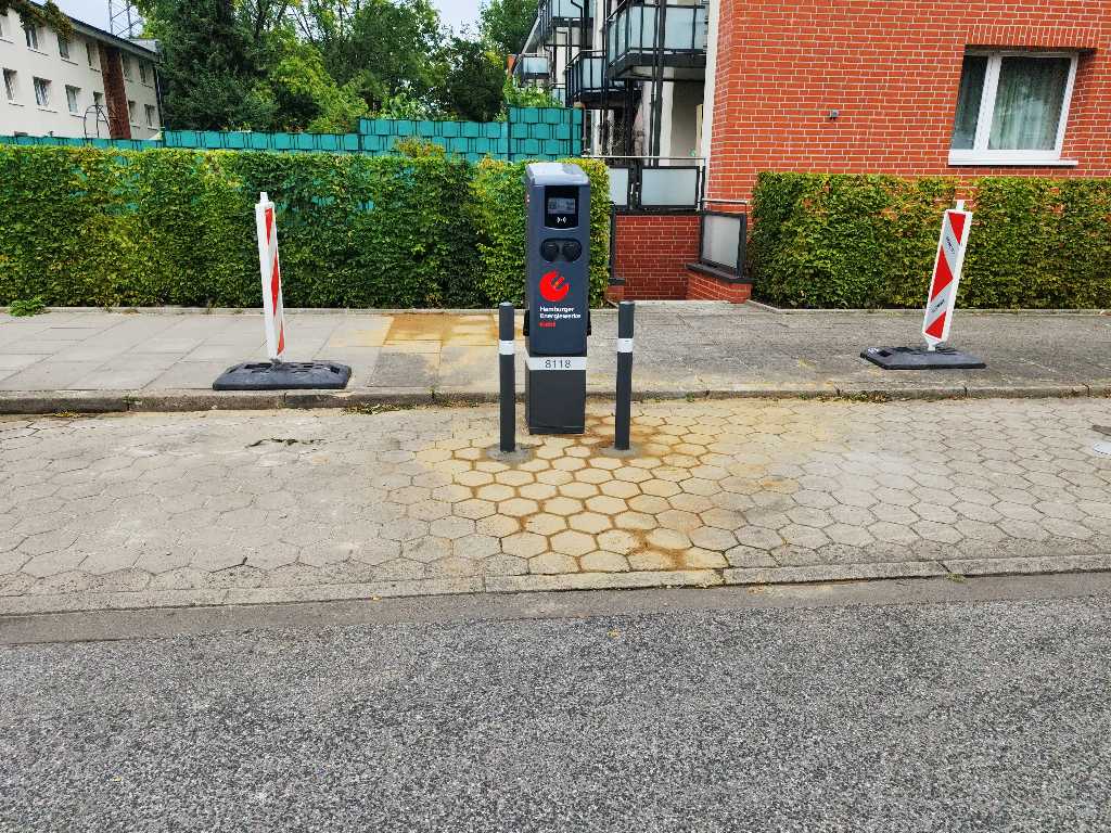 DE*HHM*E8118 81182 - Immenbusch 63 22549 Hamburg