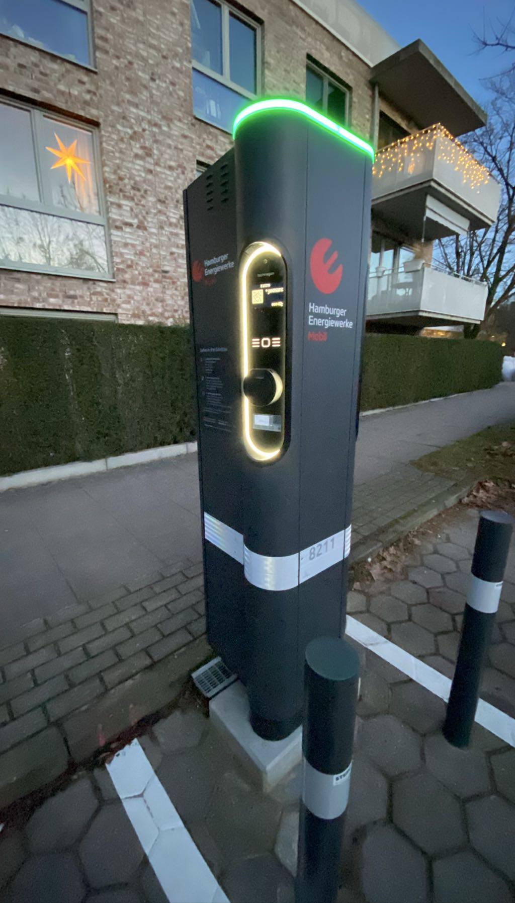 Ladepunkt DE*HHM*E8211 82112 - Elisabeth-Flügge-Straße 1 22337 Hamburg DE*HHM*E8211 82112 - Elisabeth-Flügge-Straße 1 22337 Hamburg