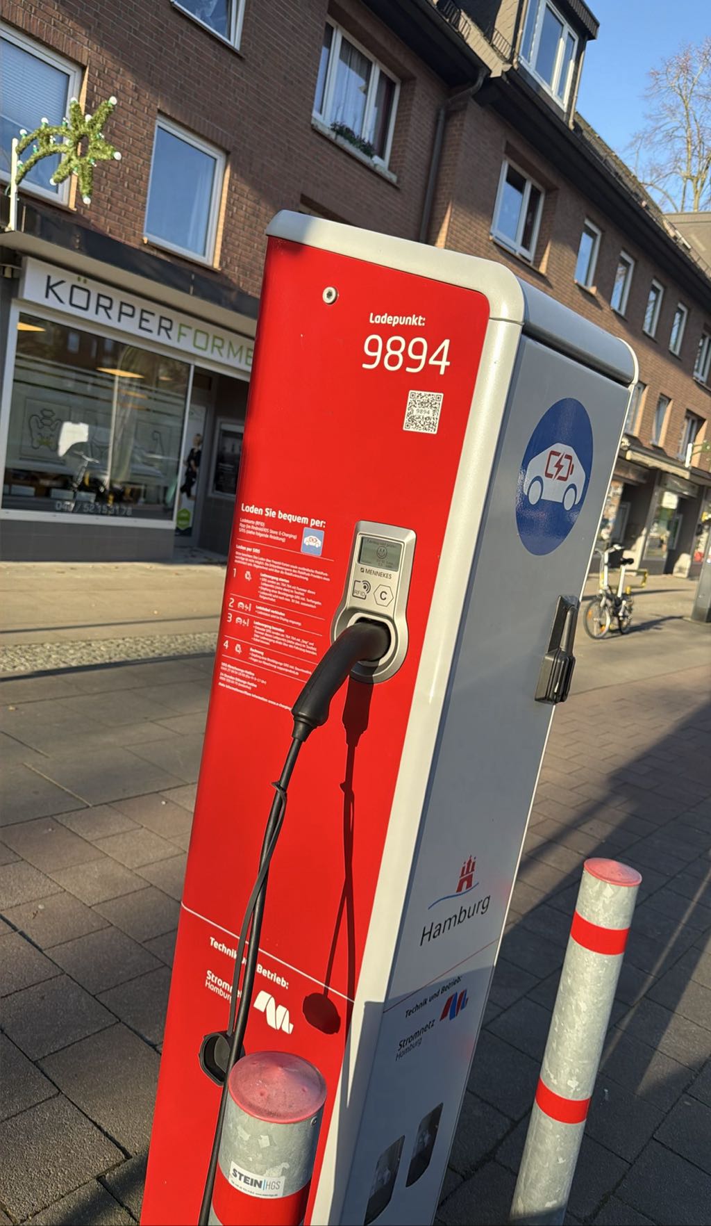 Ladepunkt DE*HHM*E989 9894 - Bramfelder Chaussee 239 22177 Hamburg DE*HHM*E989 9894 - Bramfelder Chaussee 239 22177 Hamburg