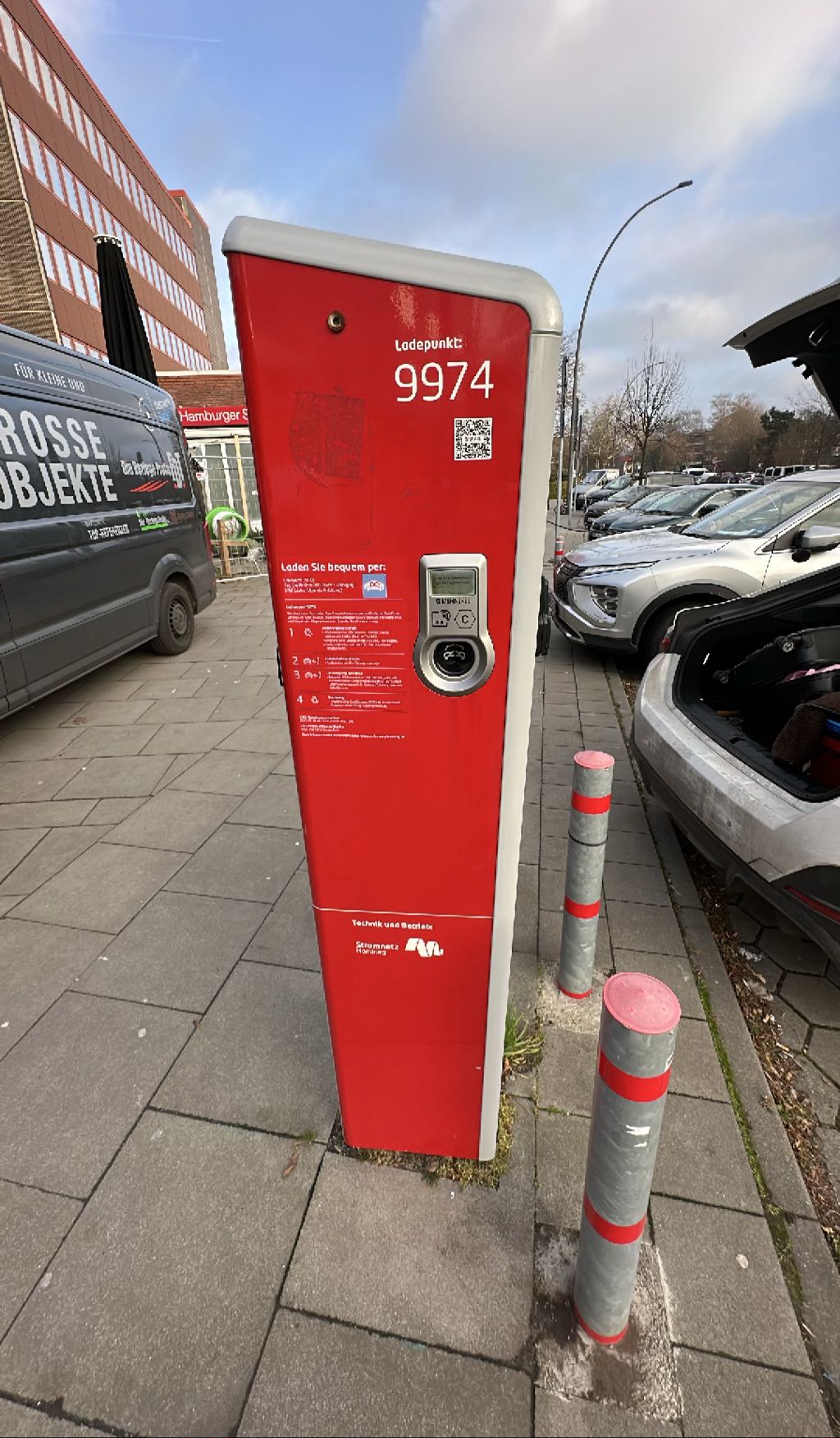 Charging Point DE*HHM*E997 9974 - Fabriciusstraße 99 22177 Hamburg DE*HHM*E997 9974 - Fabriciusstraße 99 22177 Hamburg
